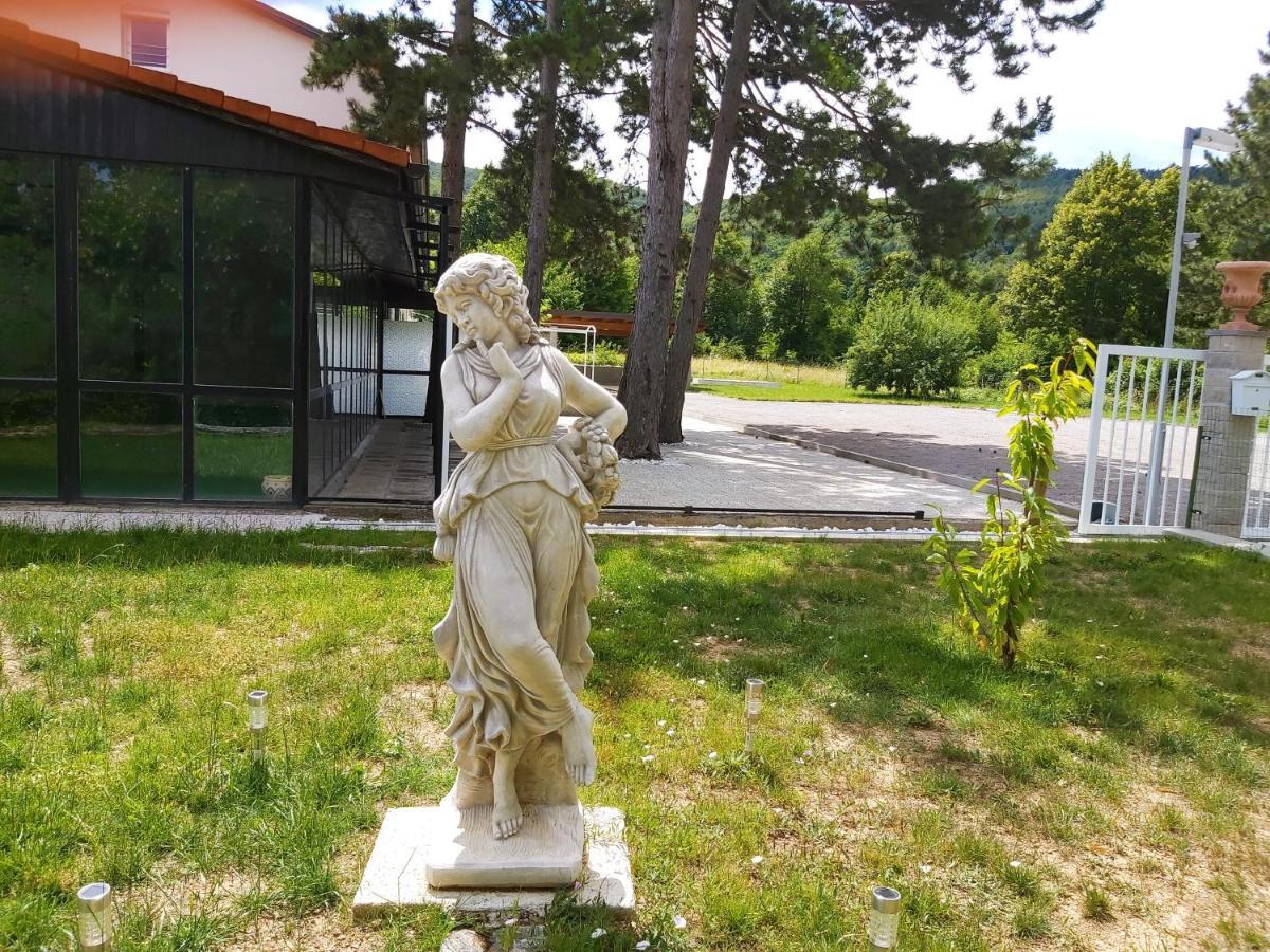 Divaca, Vila Srebrna Eksteriør bilde